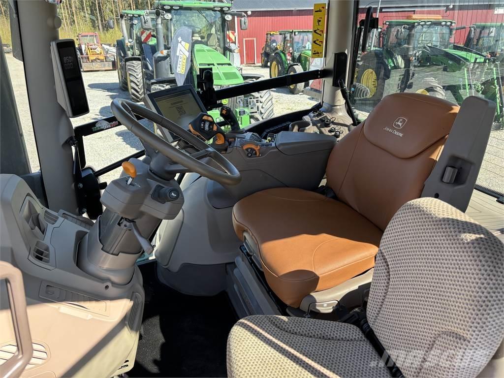 John Deere 6R 215 الجرارات