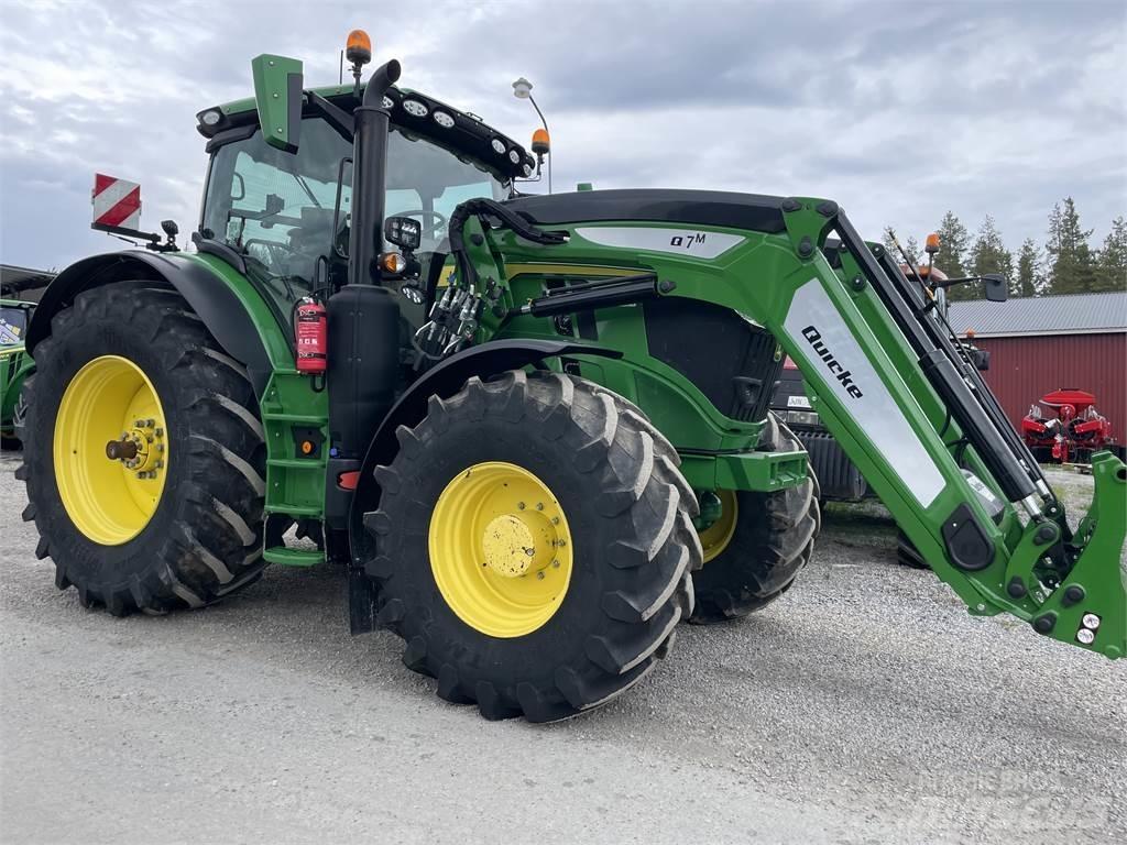 John Deere 6R 215 الجرارات