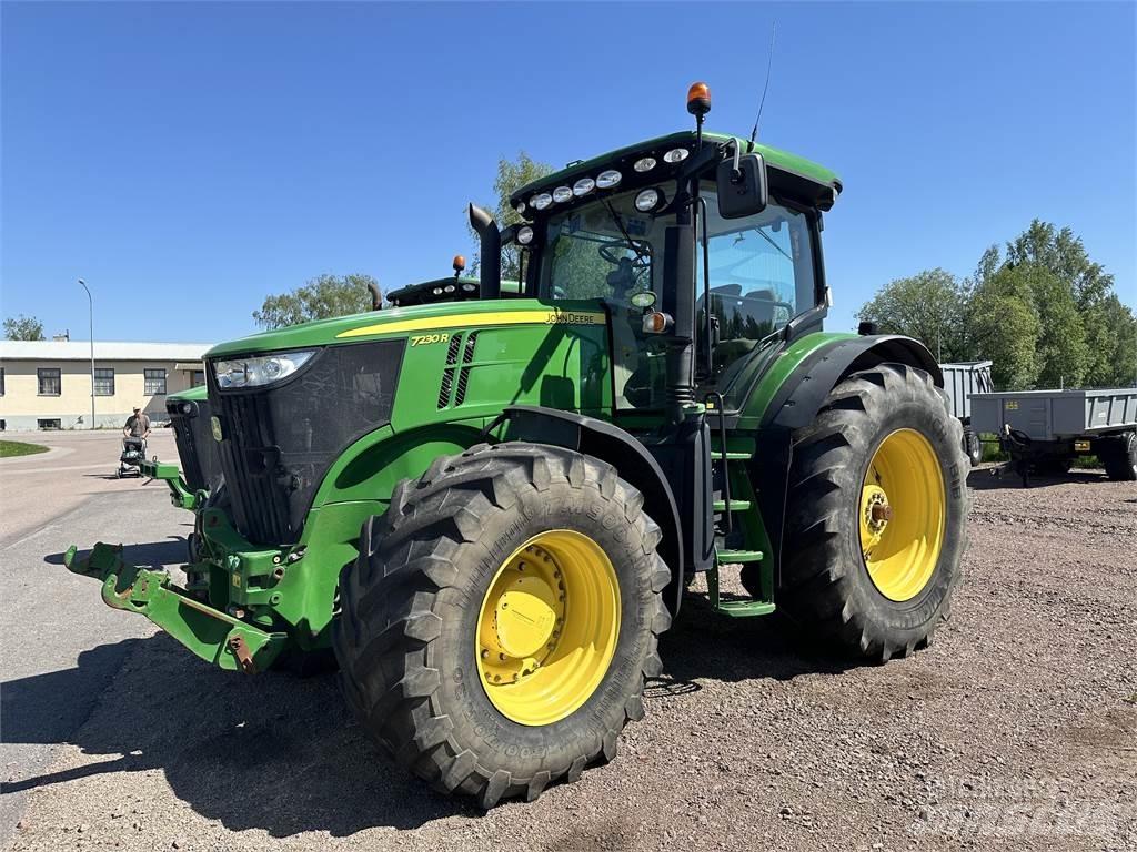 John Deere 7230R الجرارات