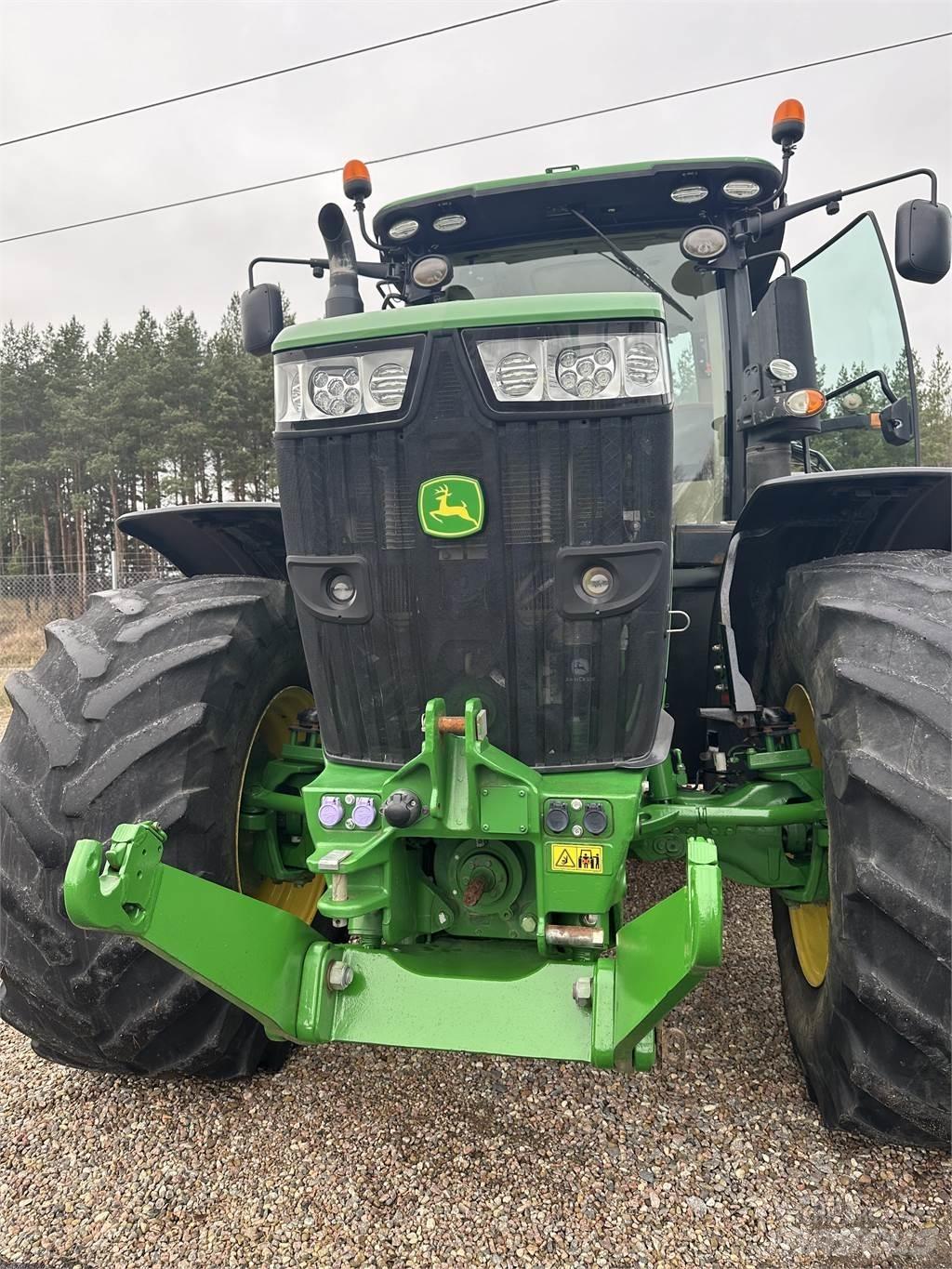 John Deere 7310R الجرارات