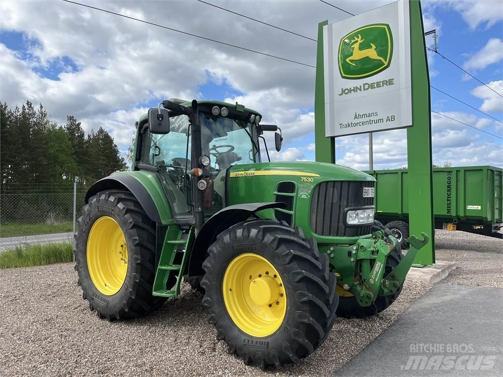 John Deere 7530 Premium الجرارات