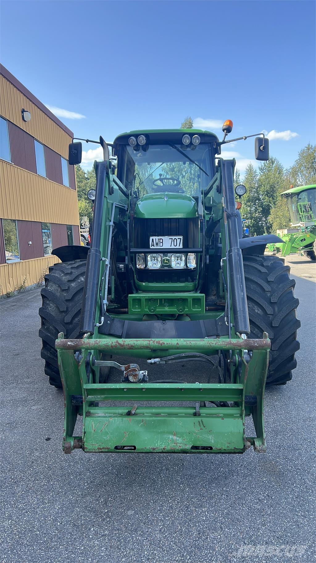 John Deere 7530 Premium الجرارات