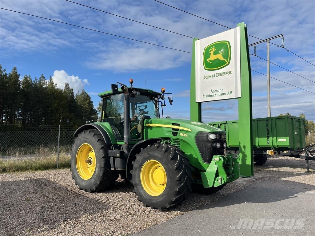 John Deere 7930 الجرارات