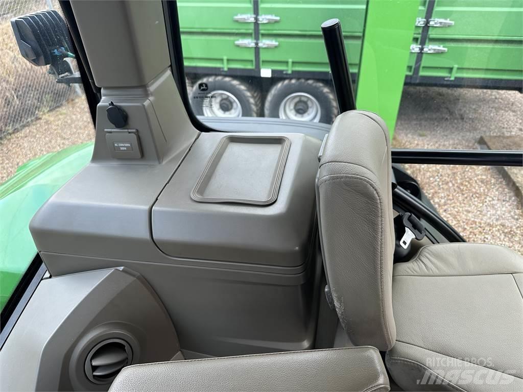 John Deere 7R 350 الجرارات