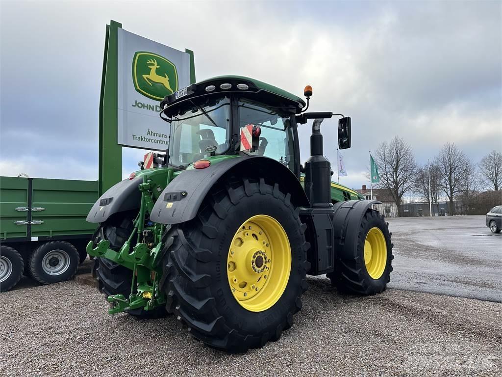 John Deere 8370R الجرارات
