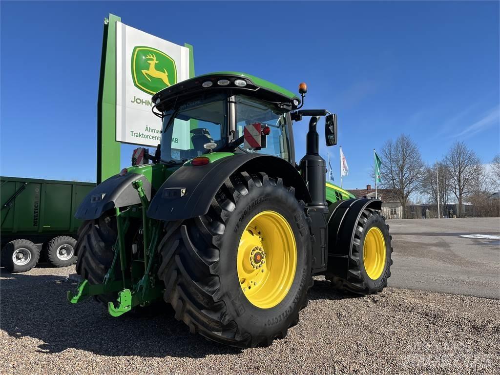 John Deere 8370R الجرارات