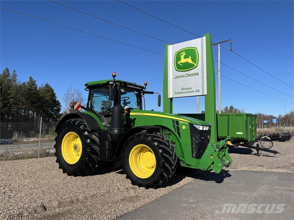John Deere 8370R الجرارات