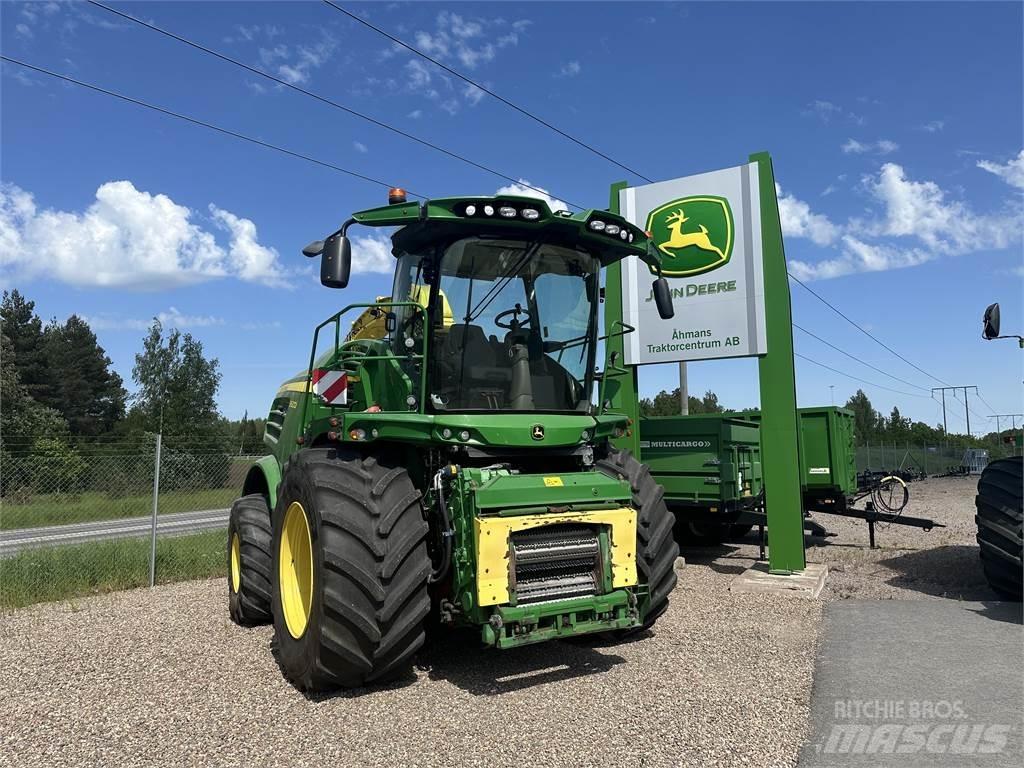 John Deere 8600 علافات ذاتية الدفع