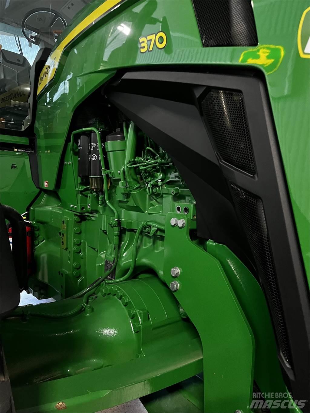 John Deere 8RX 370 الجرارات
