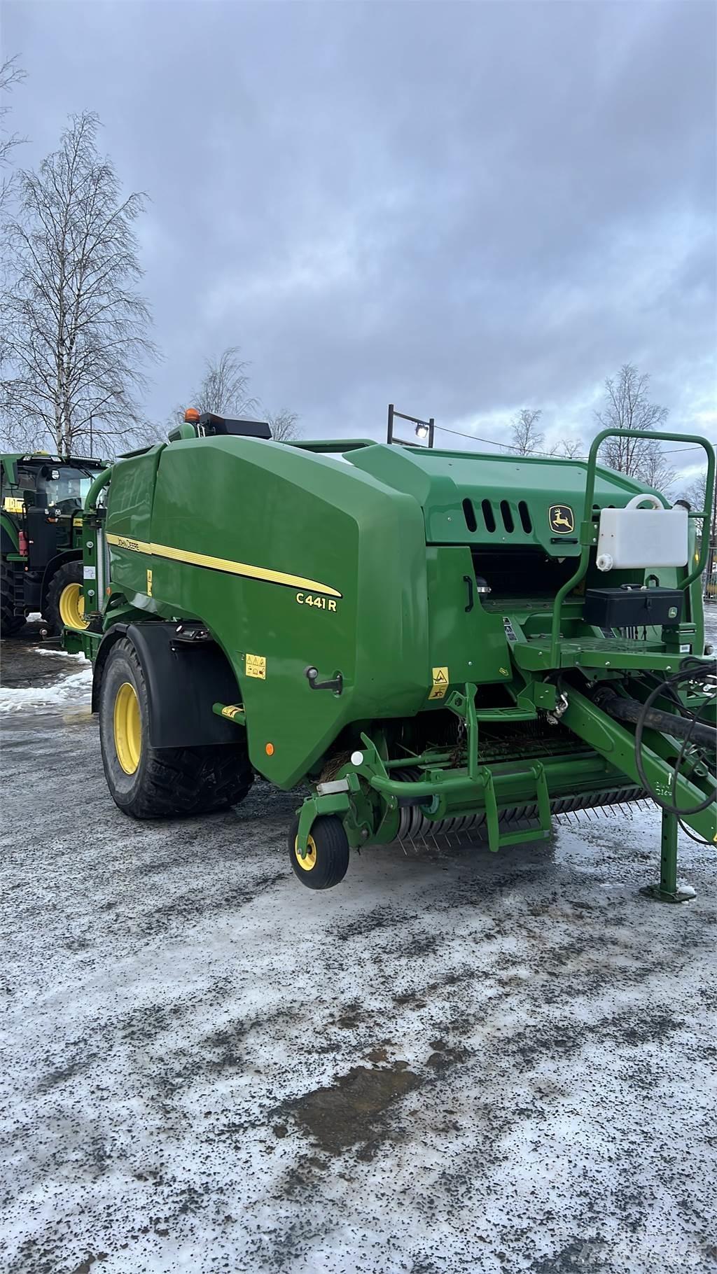John Deere C441R Singel معدات أخرى لحصاد العلف