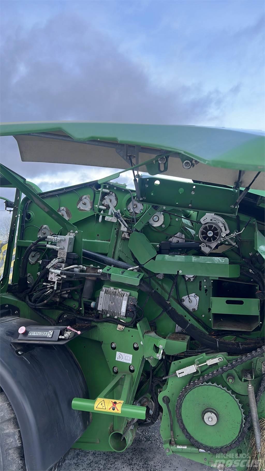 John Deere C441R Singel معدات أخرى لحصاد العلف