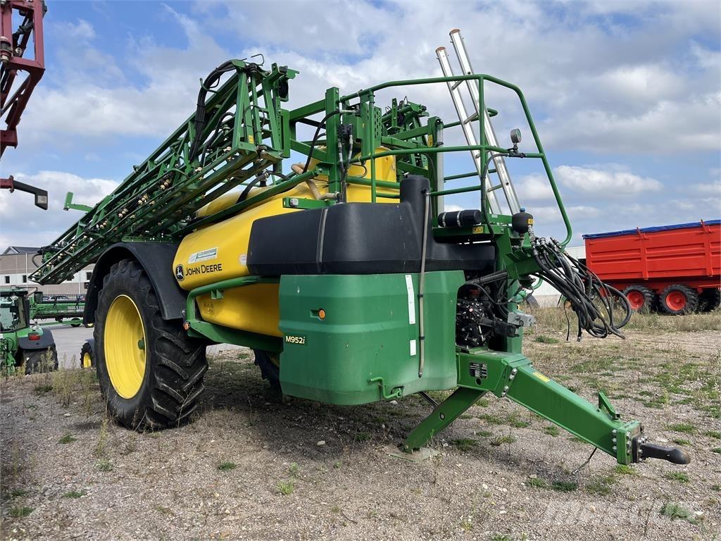 John Deere M952 الرشاشات