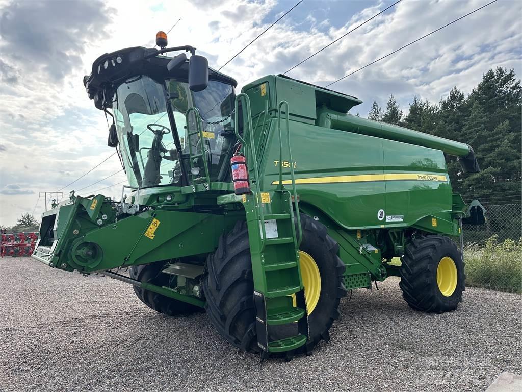 John Deere T550 حصادات