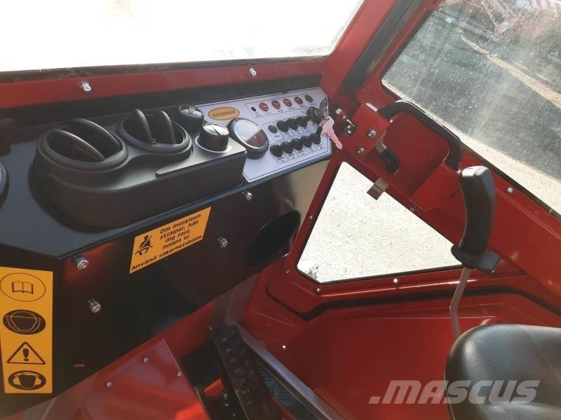 Kranman 660 PRO SKOTARE لوادر ذات جرافات عكسية