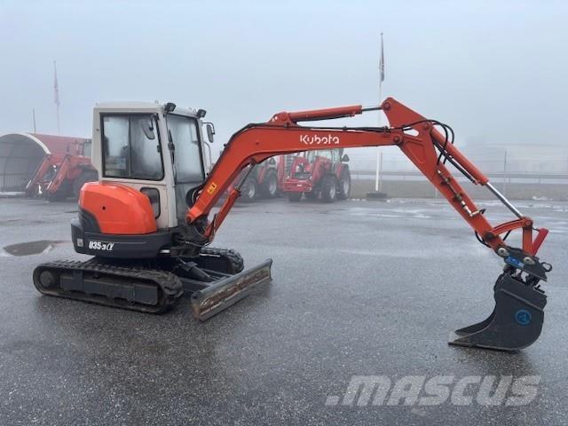 Kubota U35-3 a حفارات زحافة