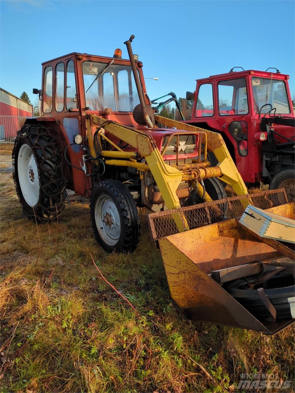 Massey Ferguson 135 الجرارات