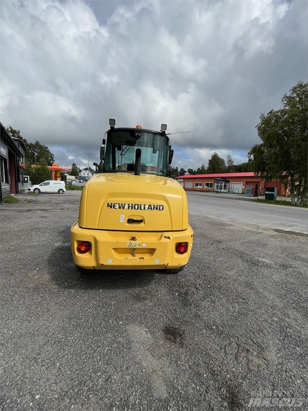 New Holland W70C لوادر بعجل