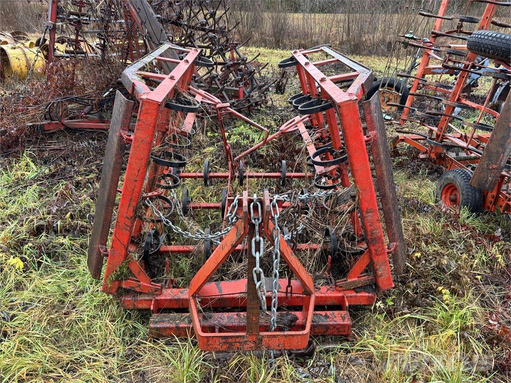  S-pinneharv 4 meter ماكينات وملحقات زراعة أخرى