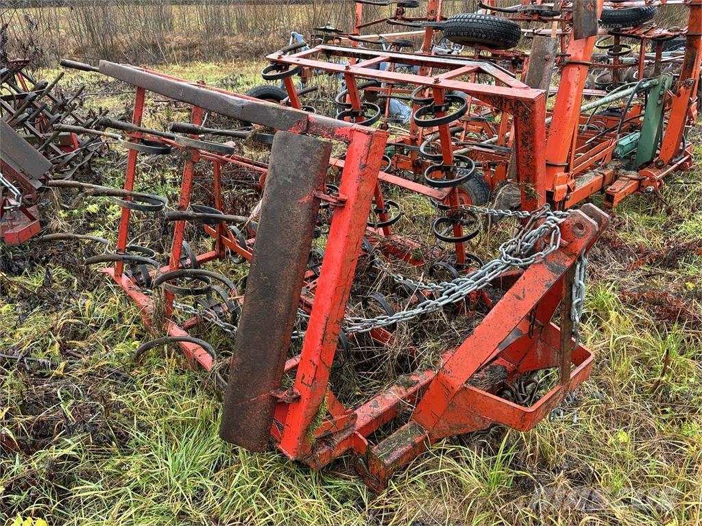  S-pinneharv 4 meter ماكينات وملحقات زراعة أخرى