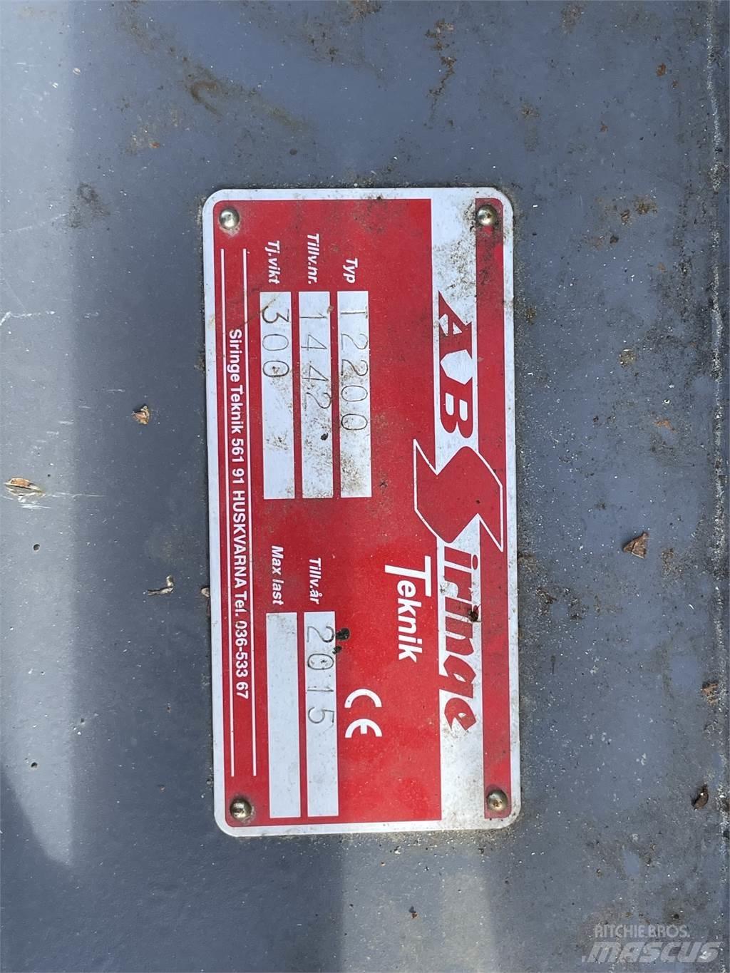 Siringe T 2200 حراثات ونصول الجليد