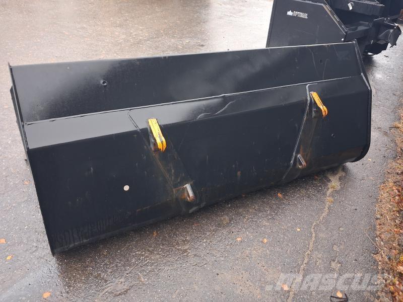  SNÖSKOPA ÅLÖ 220 EURO ملحقات أخرى للجرارات