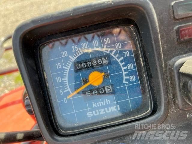 Suzuki Quadrunner 250 مركبات لجميع التضاريس