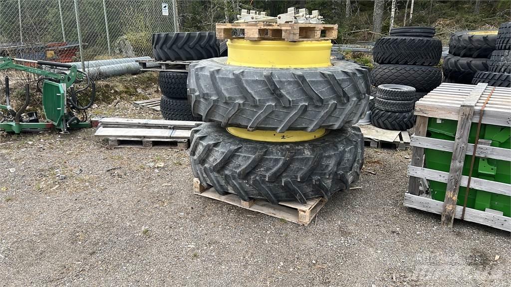Trelleborg 520/85R42 الإطارات والعجلات والحافات