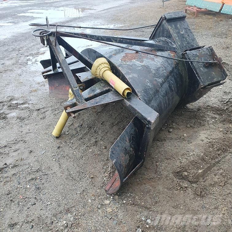  V-SLUNGA 2M ماكينات الطرق والجليد الأخرى