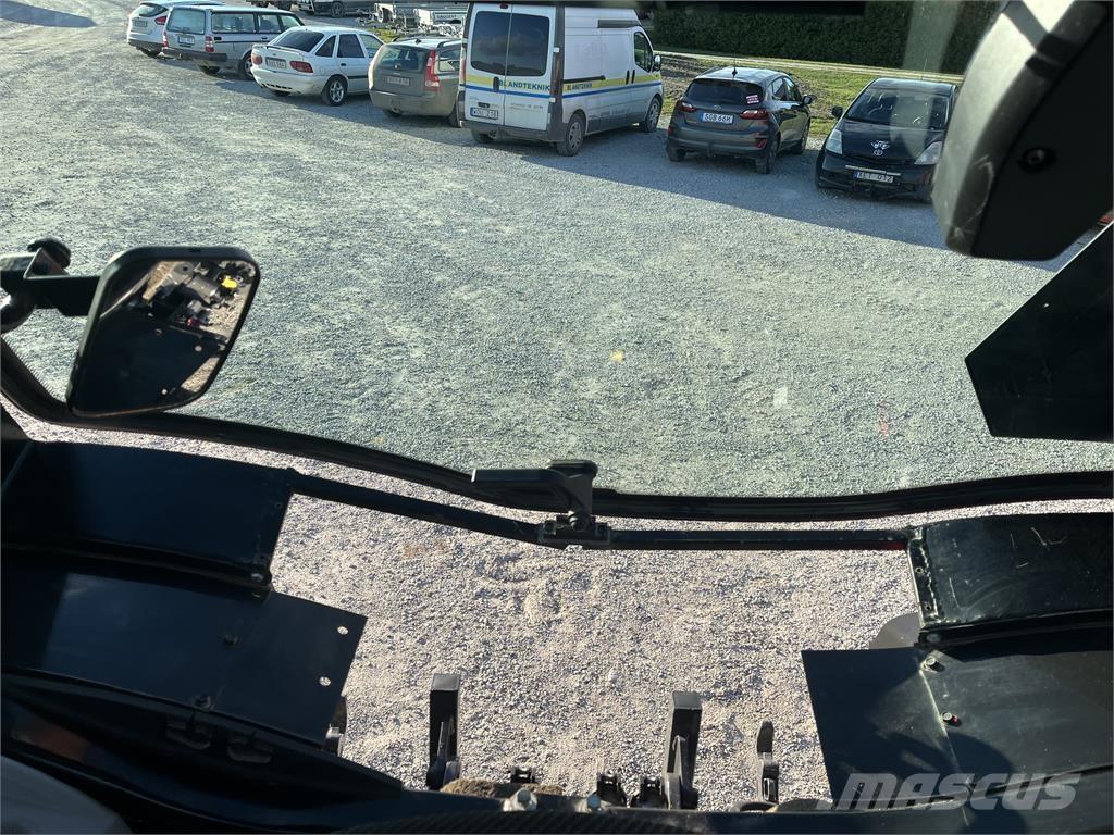 Valtra A 84 الجرارات