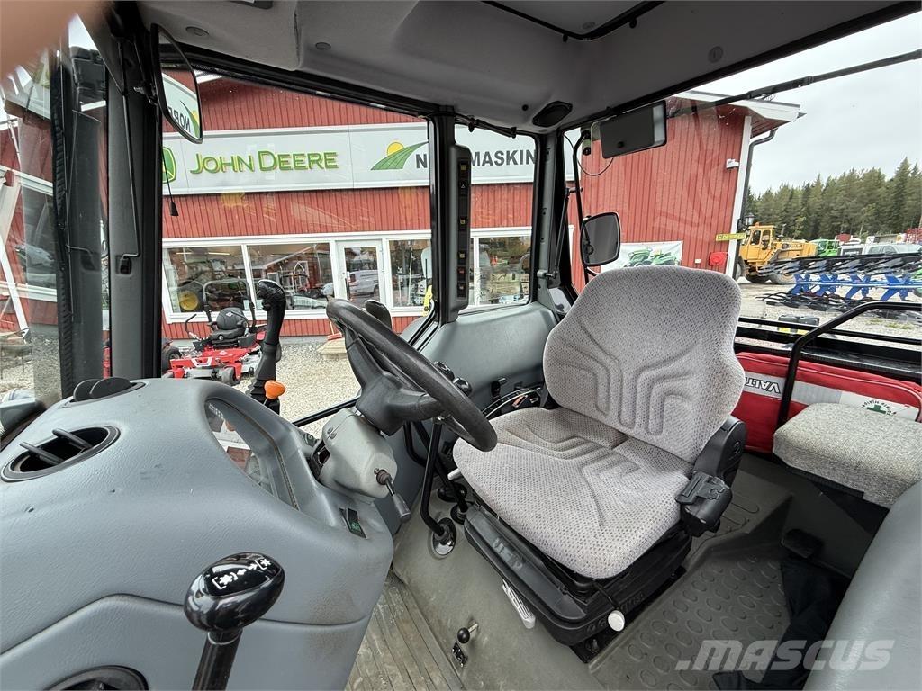 Valtra A75 الجرارات