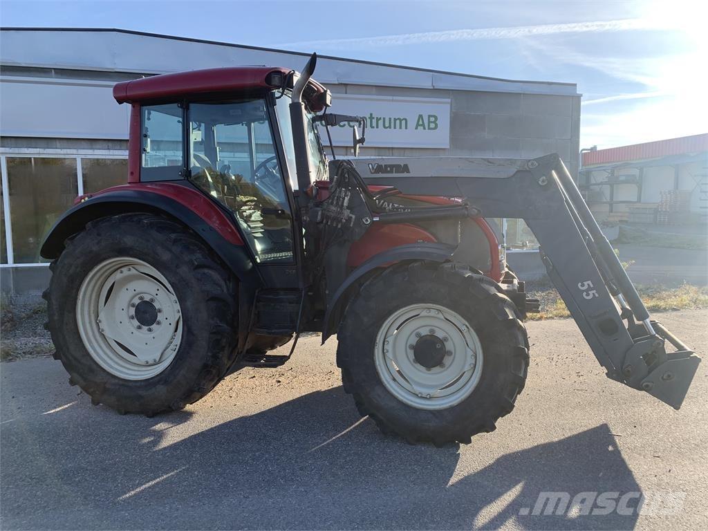 Valtra C130 الجرارات