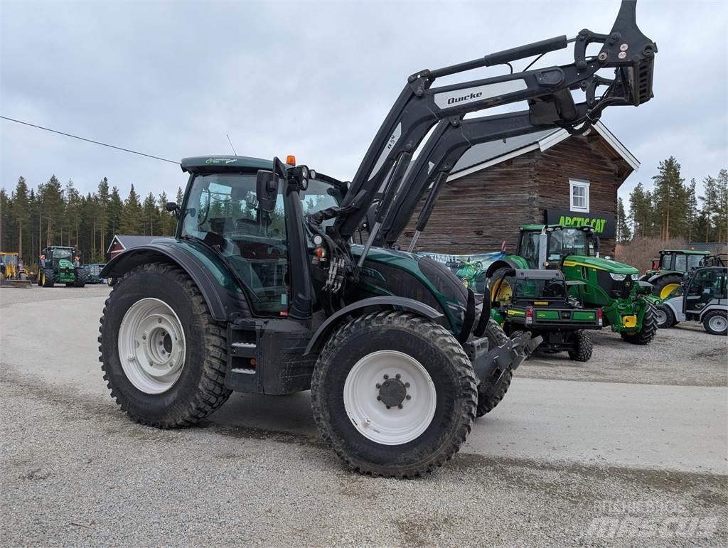 Valtra N154E Twintrac الجرارات