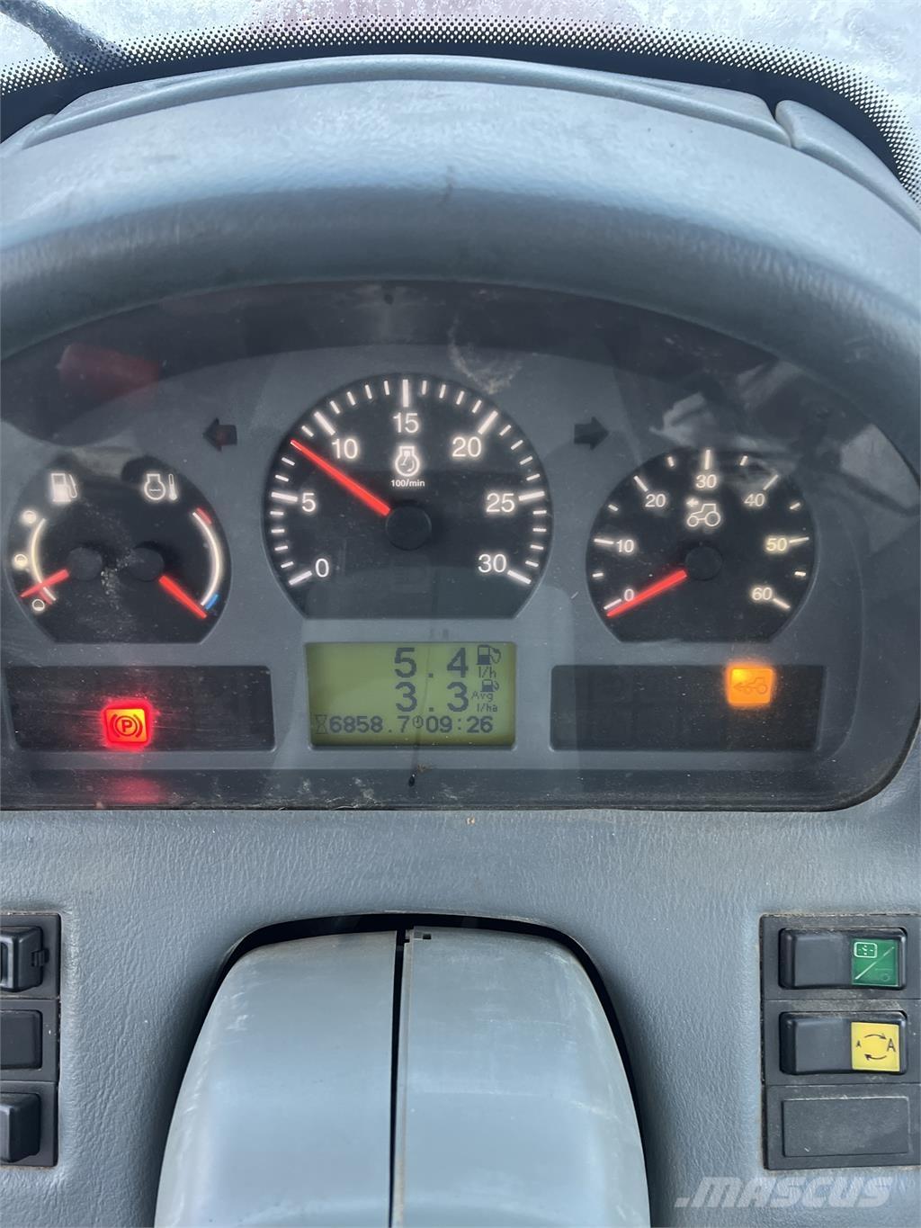 Valtra T190 الجرارات