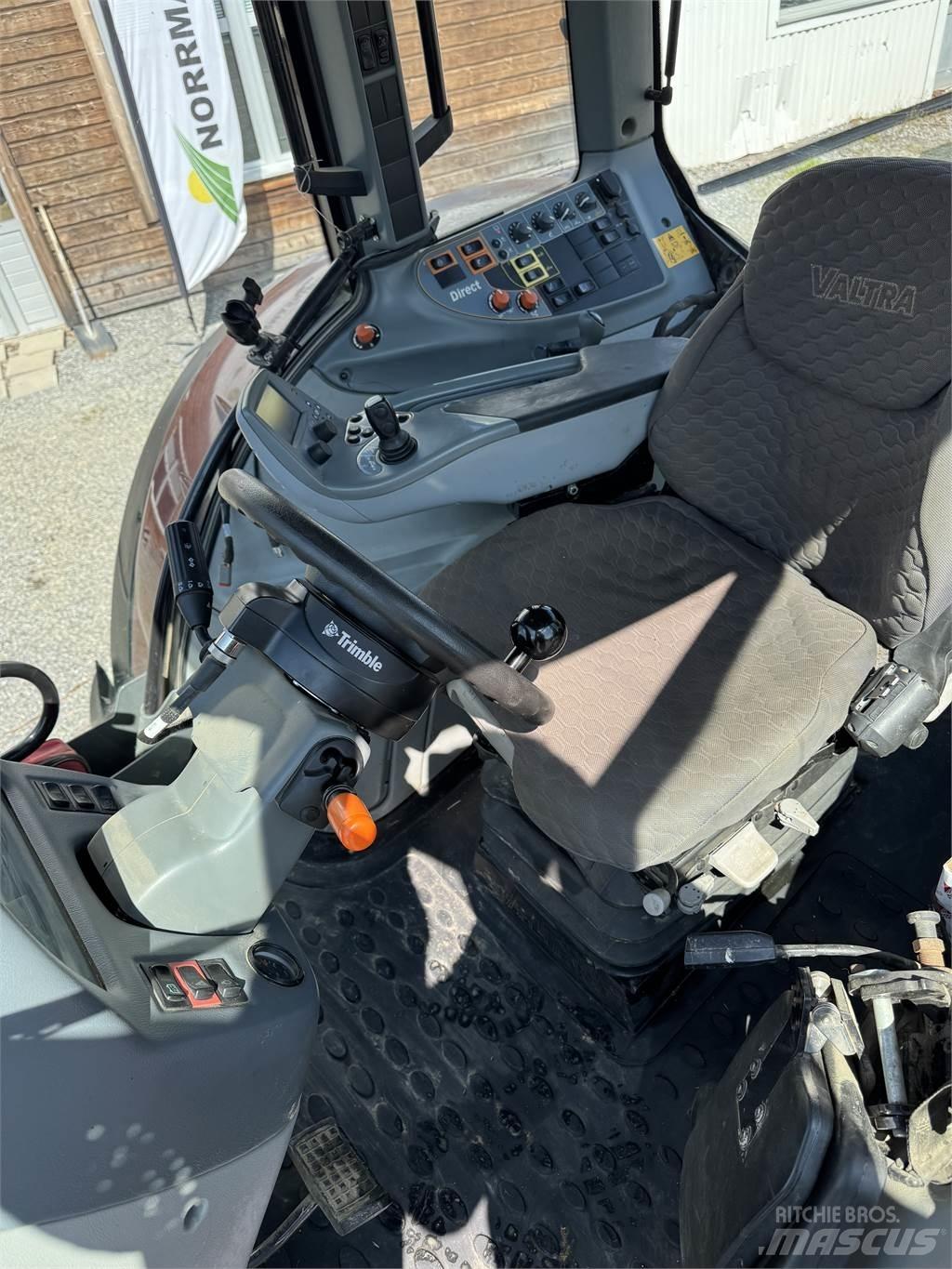 Valtra T203 Direct الجرارات