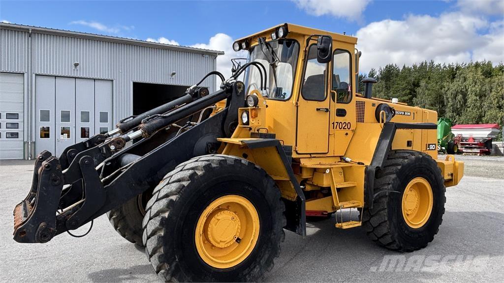 Volvo L90 LASTMASKIN لوادر بعجل