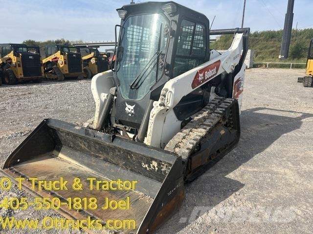 Bobcat T76 لوادر انزلاقية التوجيه