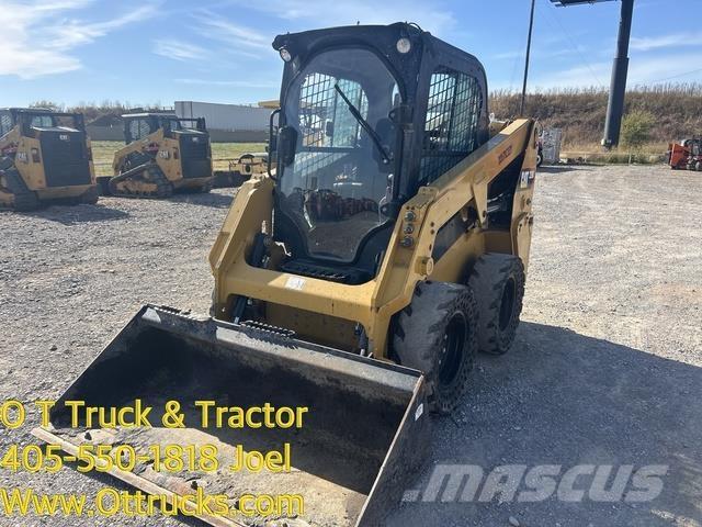CAT 226D الإطارات والعجلات والحافات