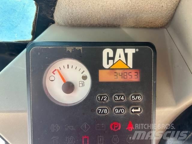 CAT 259D لوادر انزلاقية التوجيه