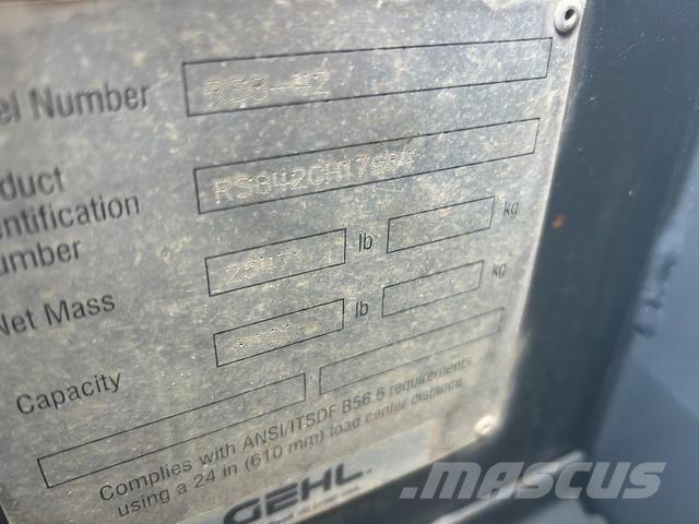 Gehl RS8-42 مناولات متداخلة