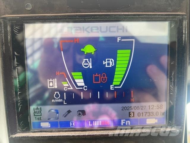 Takeuchi TL6R لوادر انزلاقية التوجيه