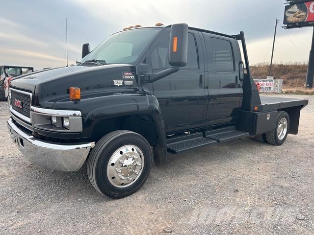 GMC C5500 شاحنات مسطحة / أوناش