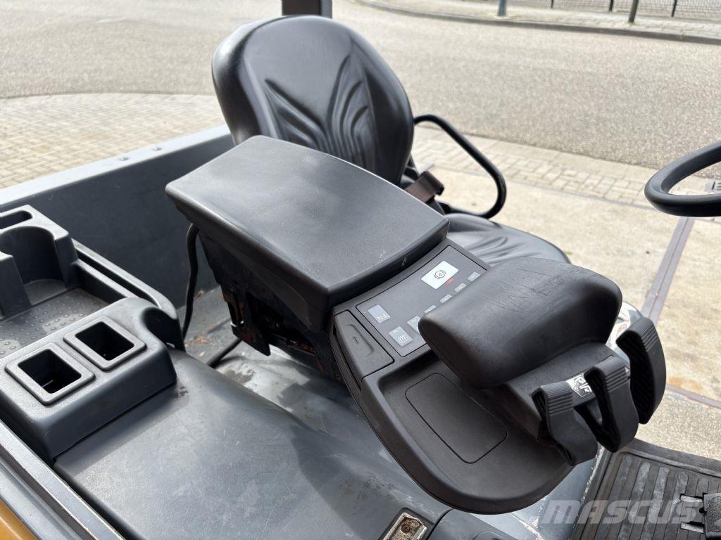 CAT 2EP5000 شاحنات ذات رافعات شوكية تعمل بالكهرباء