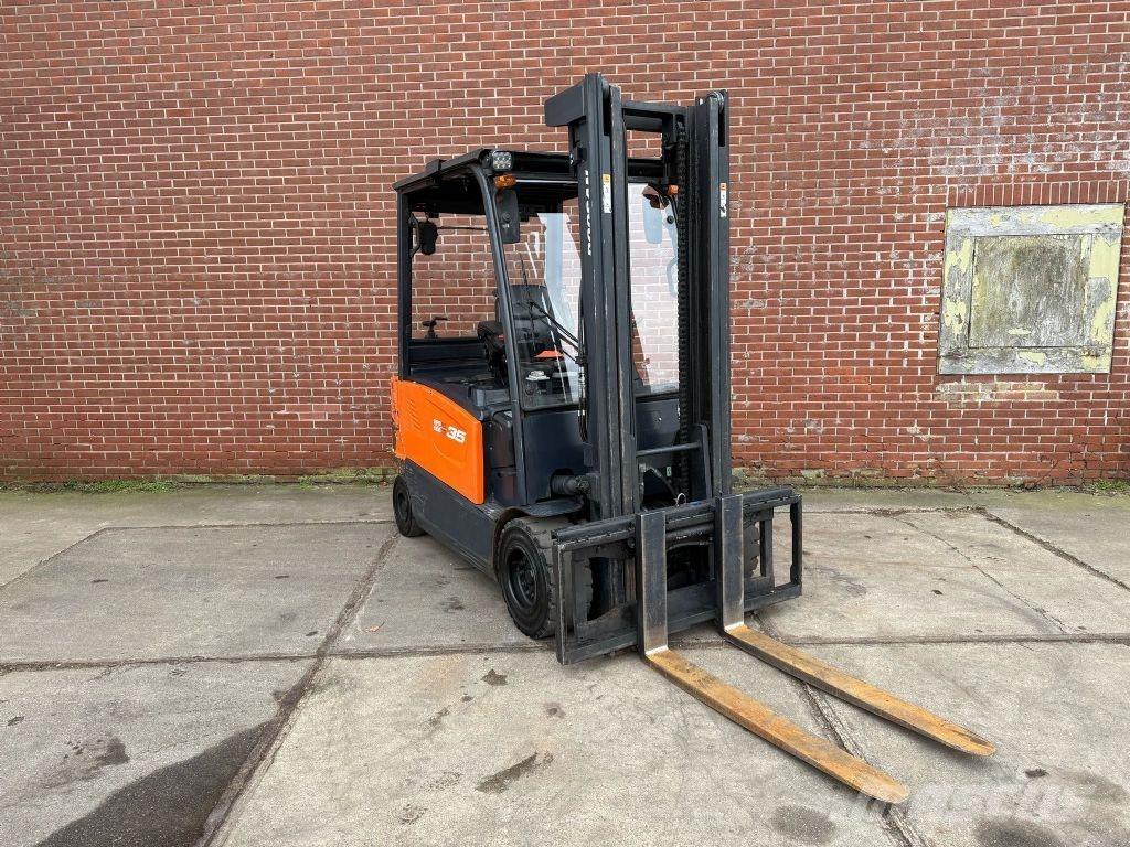 Doosan B35X-7 شاحنات ذات رافعات شوكية تعمل بالكهرباء