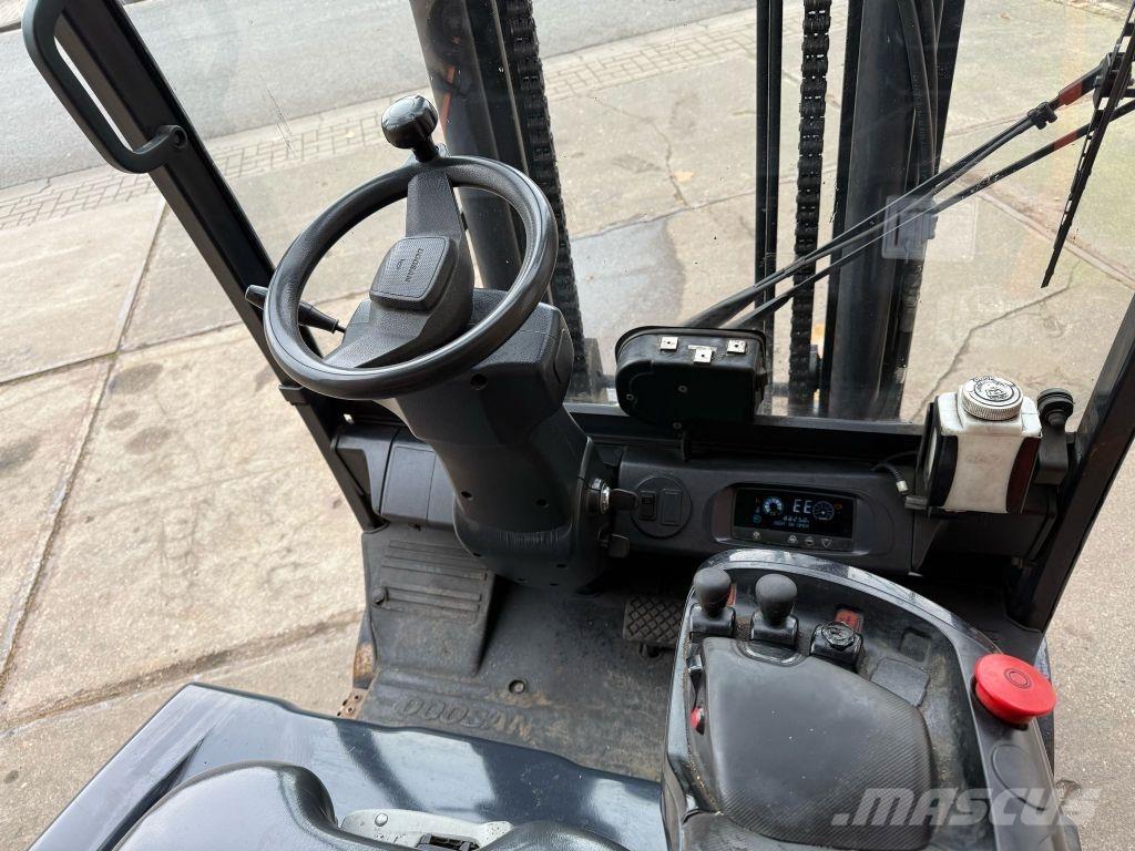 Doosan B35X-7 شاحنات ذات رافعات شوكية تعمل بالكهرباء