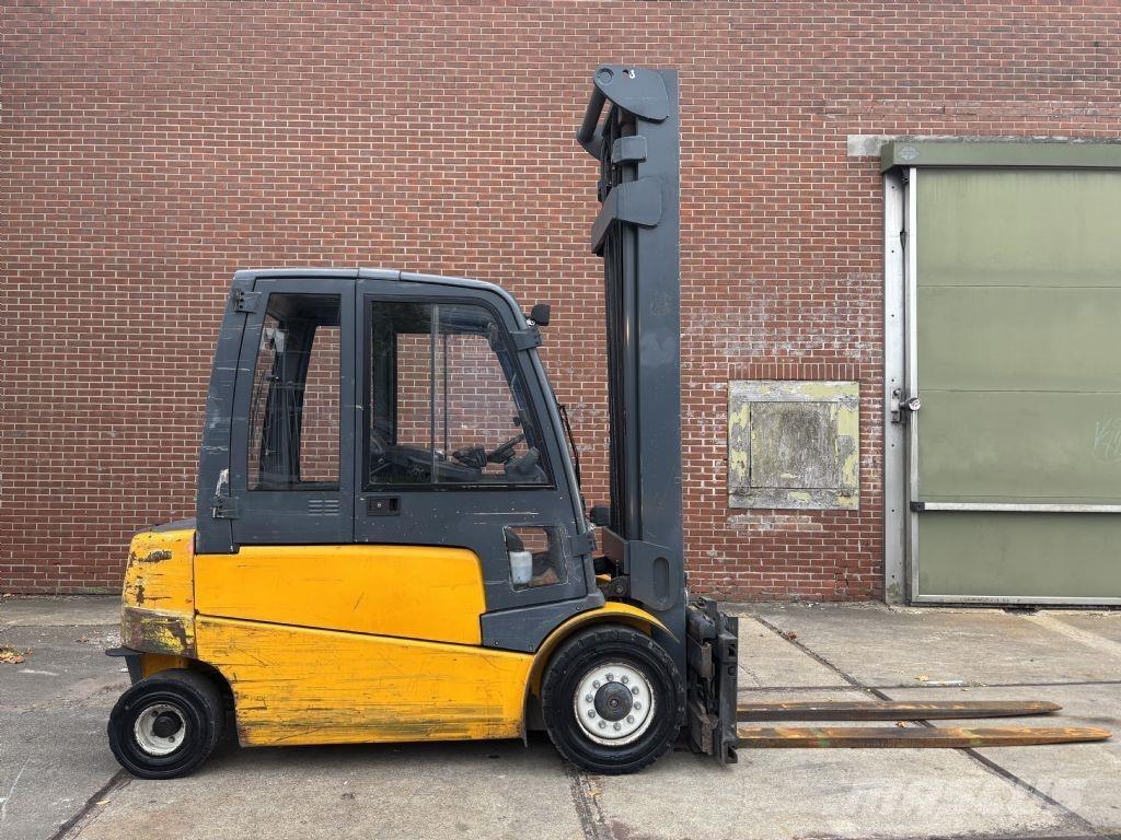 Jungheinrich EFG545 شاحنات ذات رافعات شوكية تعمل بالكهرباء