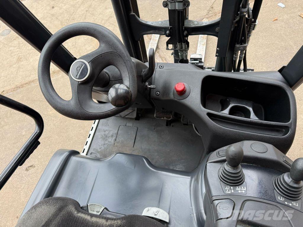 Linde E14 شاحنات ذات رافعات شوكية تعمل بالكهرباء