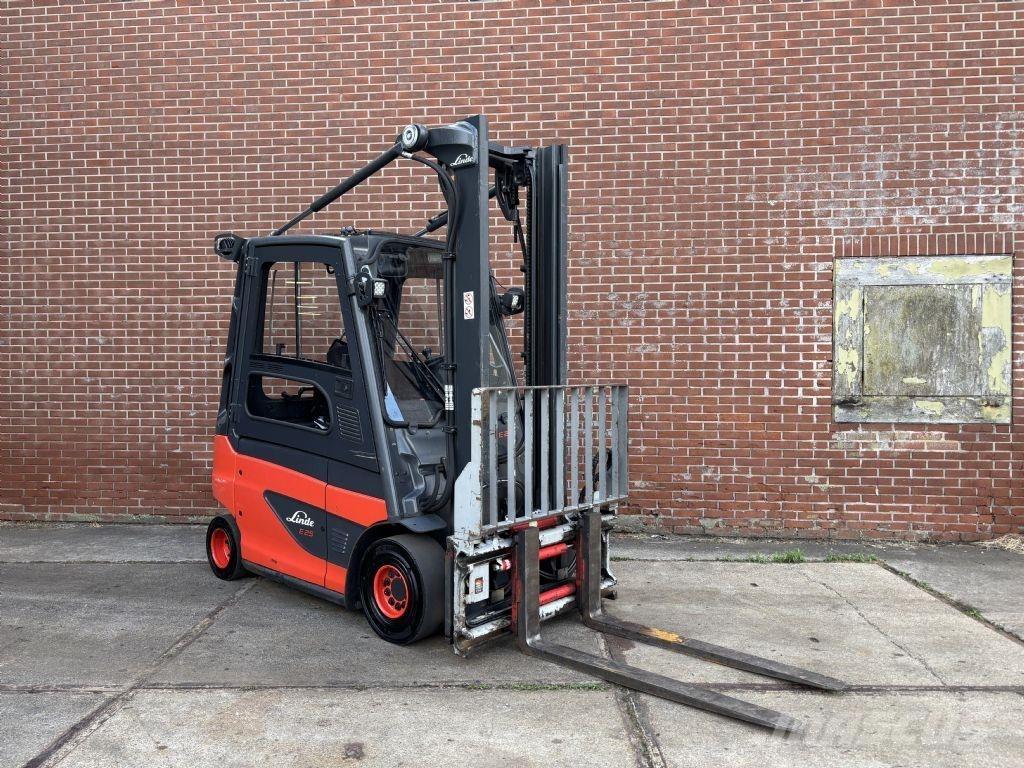 Linde E25-01 شاحنات ذات رافعات شوكية تعمل بالكهرباء