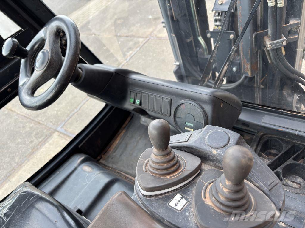 Linde E25 / 02 شاحنات ذات رافعات شوكية تعمل بالكهرباء