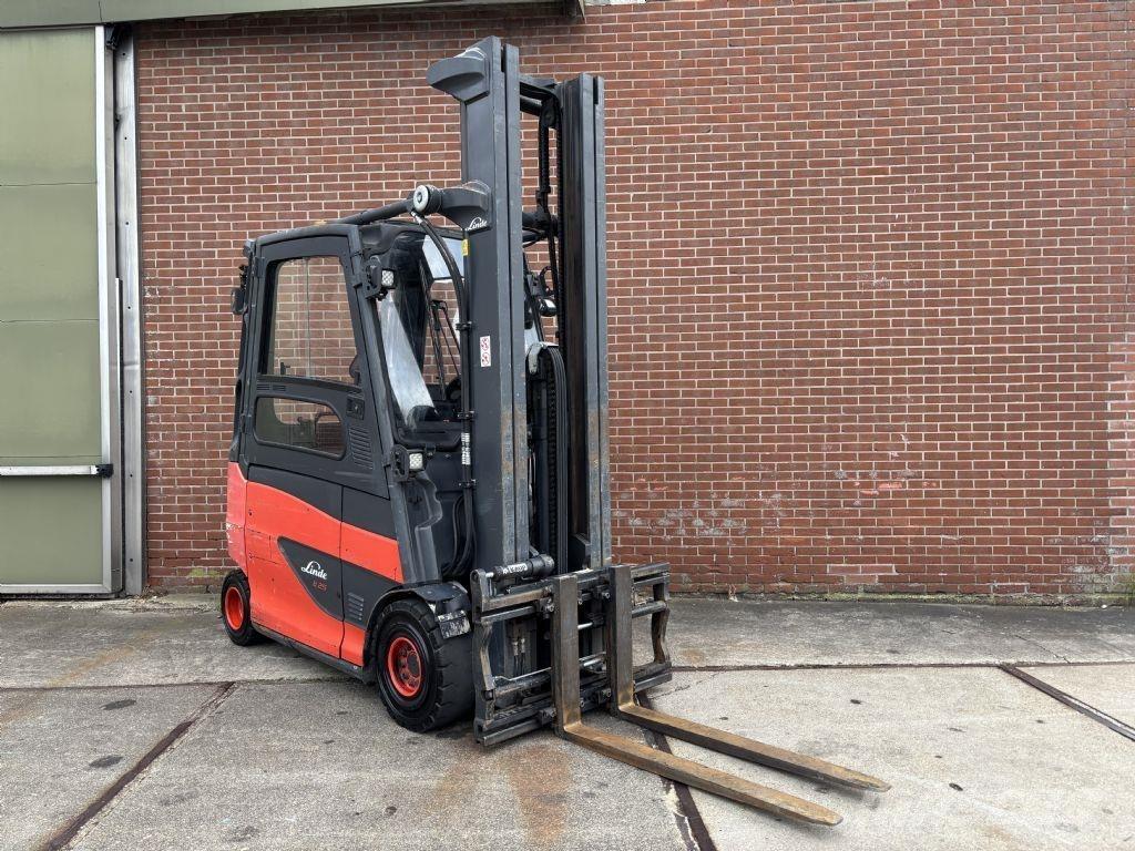 Linde E25HL-01/600 شاحنات ذات رافعات شوكية تعمل بالكهرباء