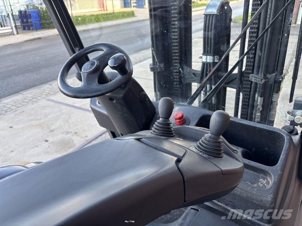 Linde E25HL-01/600 شاحنات ذات رافعات شوكية تعمل بالكهرباء